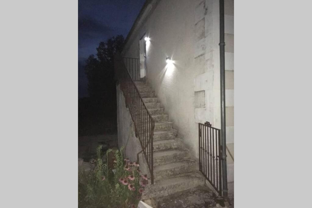 Logement Independant Le Poulailler Proche Guedelon Treigny Εξωτερικό φωτογραφία