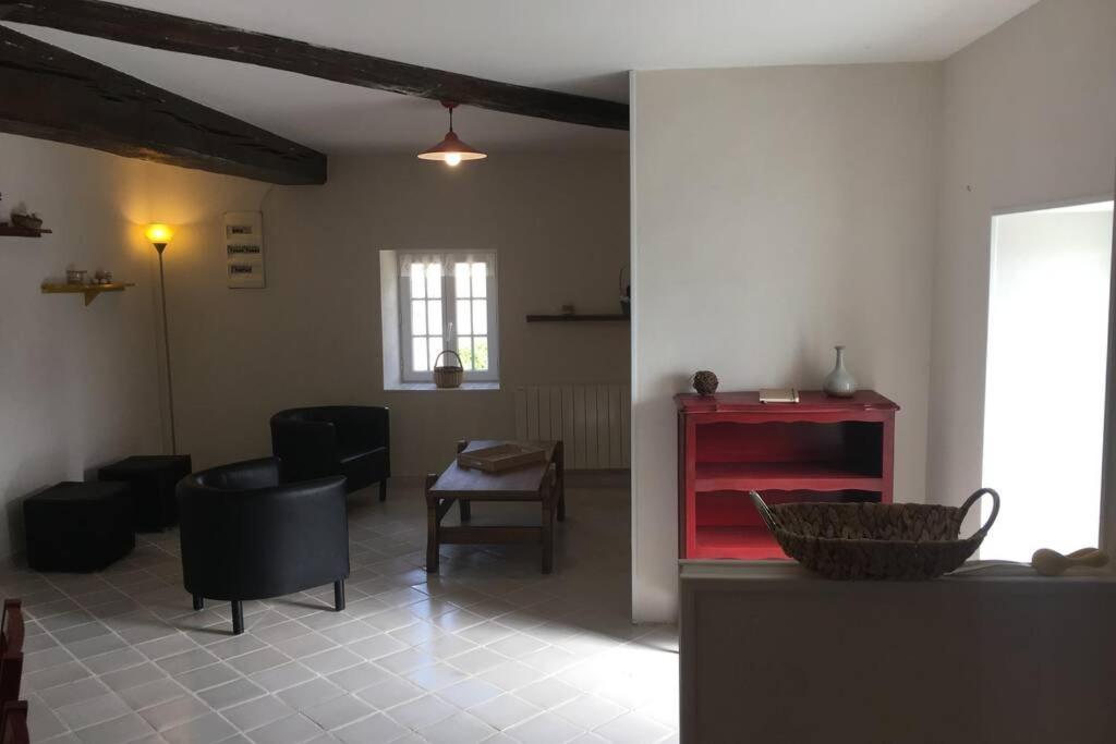 Logement Independant Le Poulailler Proche Guedelon Treigny Εξωτερικό φωτογραφία